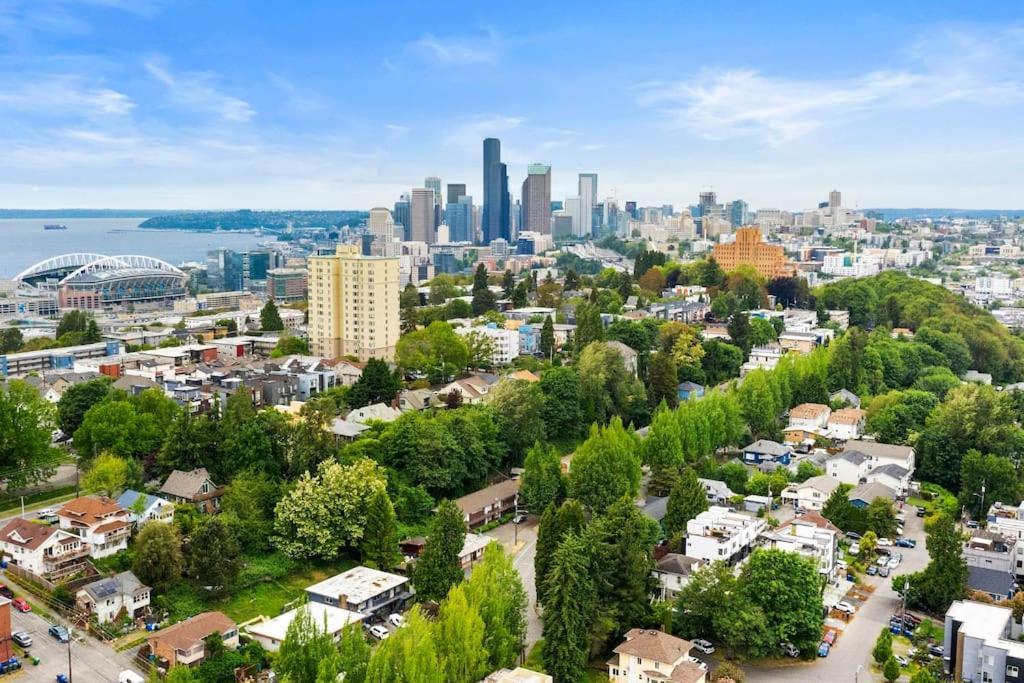Epicurean Remodel In Central Location. Seattle Luaran gambar